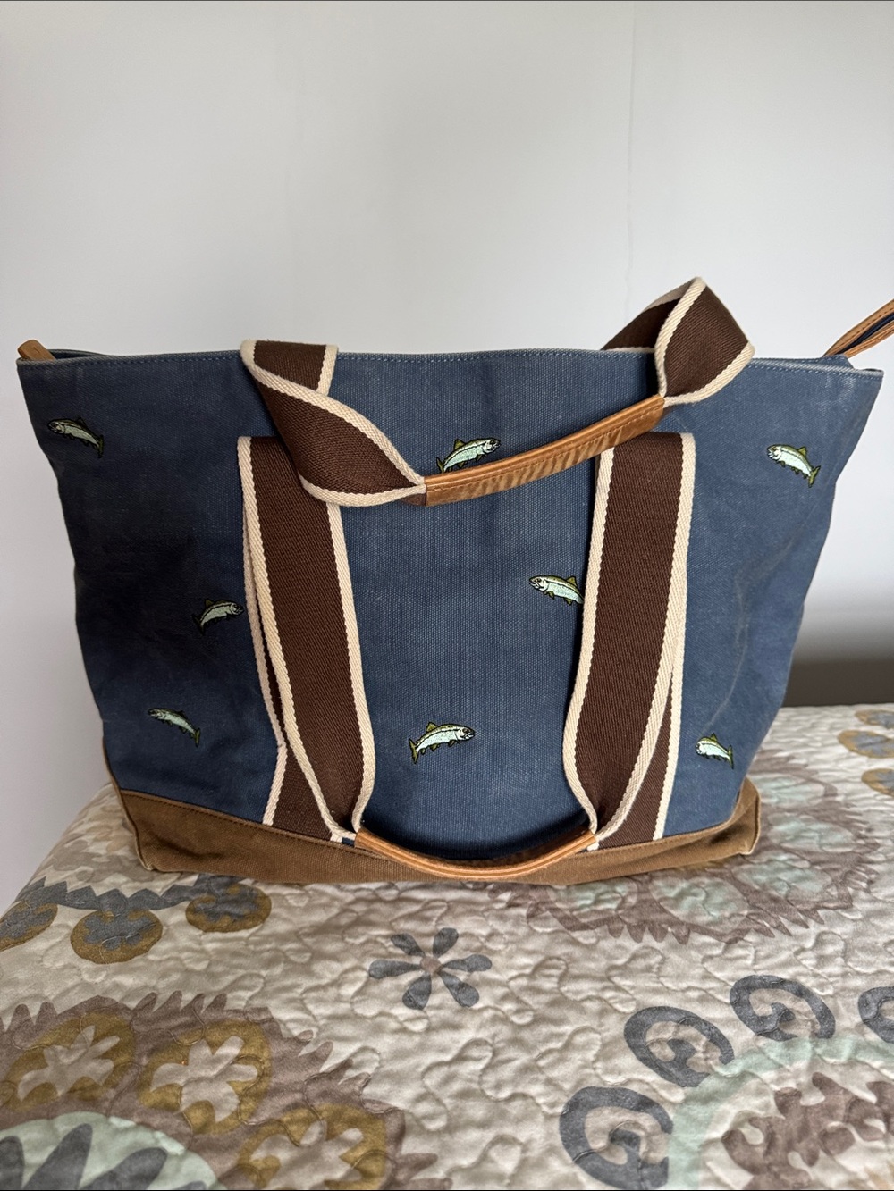 L.L. Bean Vintage  RARE Navy Canvas Tote w/ Fish Embroidery & Leather Brown Trim - Picture 10 of 13